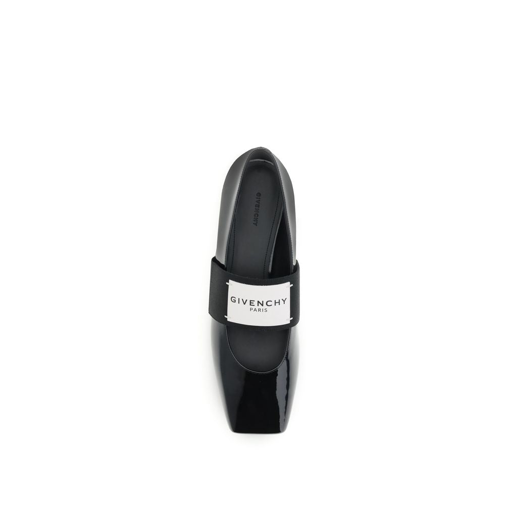 Givenchy Ballerinas aus Lackleder, quadratisch